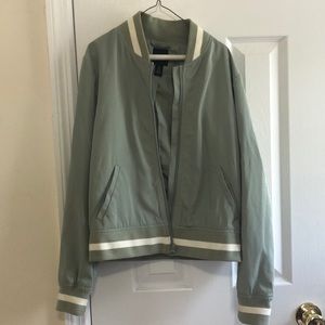 Green bomber jacket. Size XS from the Gap